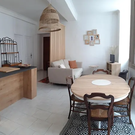 Le Marronnier Apartment *